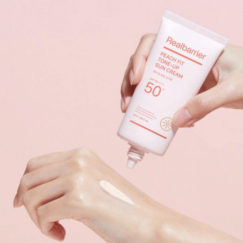  Тонуючий сонцезахисний крем для обличчя Real Barrier Peach Fit Tone-Up Sun Cream 50ml
