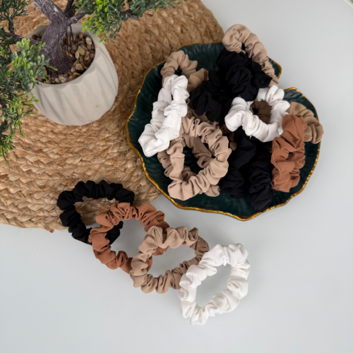 Резинка для волосся жатка 6см, чорна