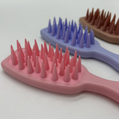 Масажна щітка-гребінець для миття голови 